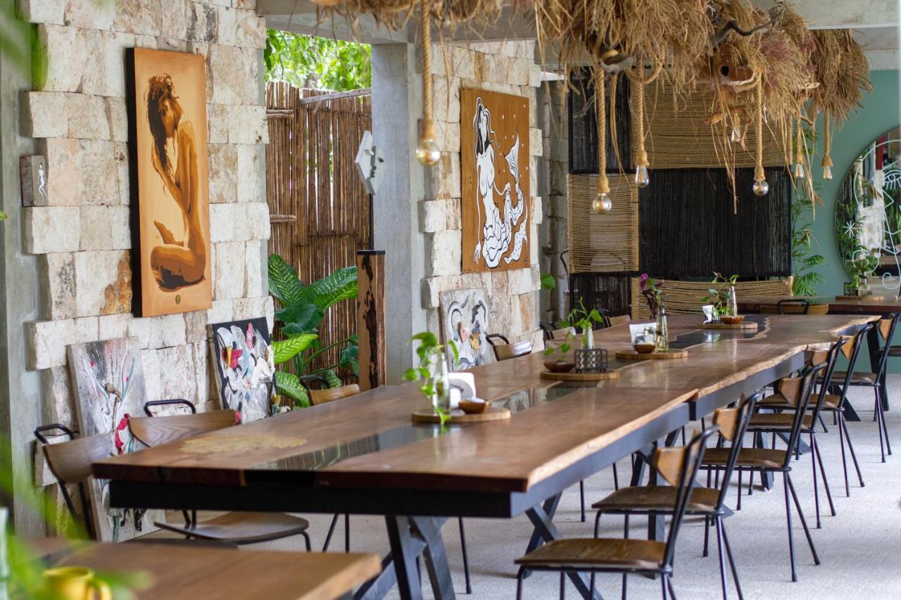 Hotel Makaaba Eco-Boutique Bacalar Kültér fotó The restaurant at the resort