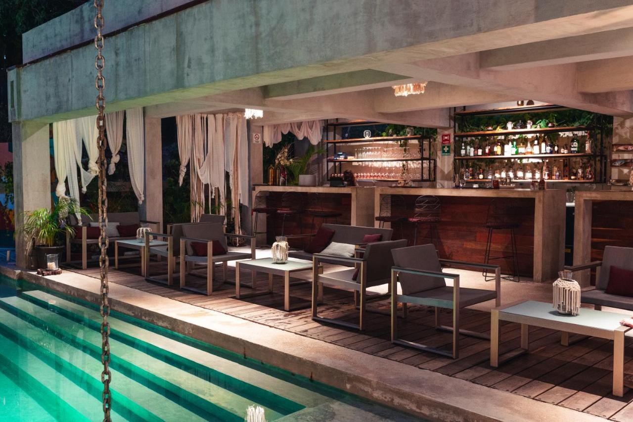 Hotel Makaaba Eco-Boutique Bacalar Kültér fotó The bar at the rooftop pool