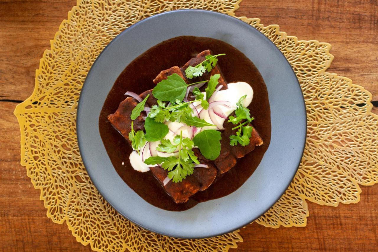 Hotel Makaaba Eco-Boutique Bacalar Kültér fotó A plate of enchiladas