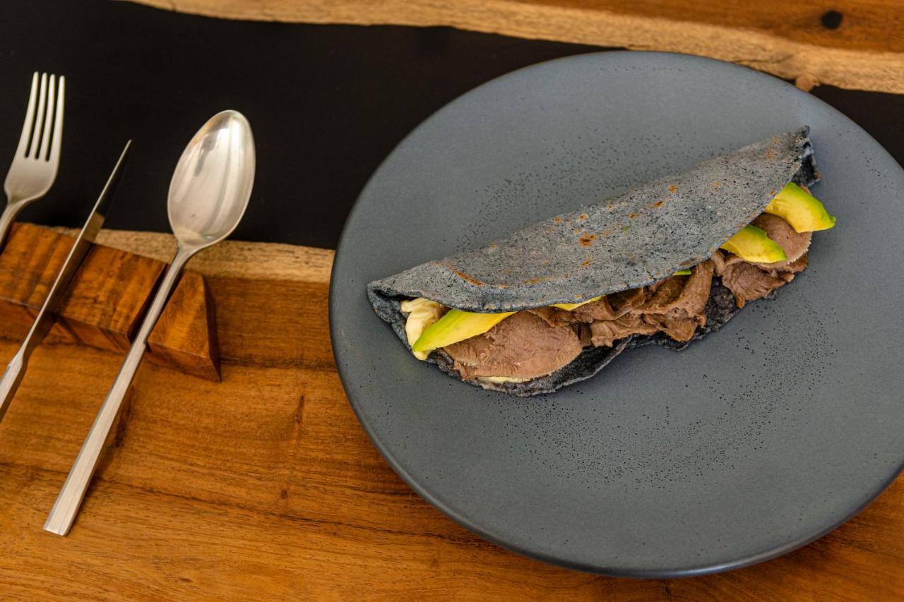Hotel Makaaba Eco-Boutique Bacalar Kültér fotó Quesadilla with blue corn tortilla